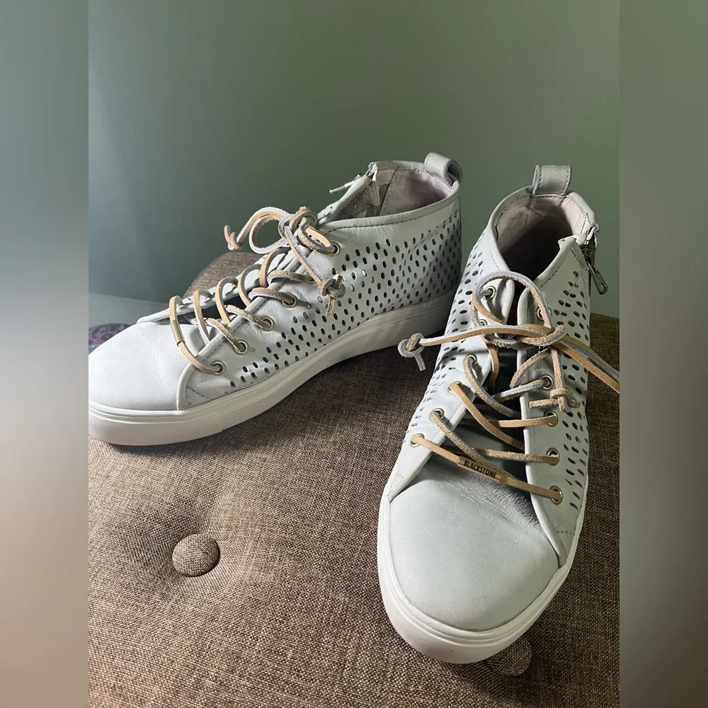 Blackstone PL-88 Women’s Sneakers Wind Chime Size 10 (40)